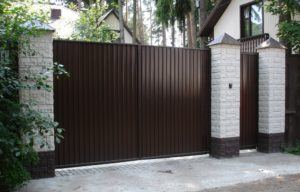 Ворота из профнастила
